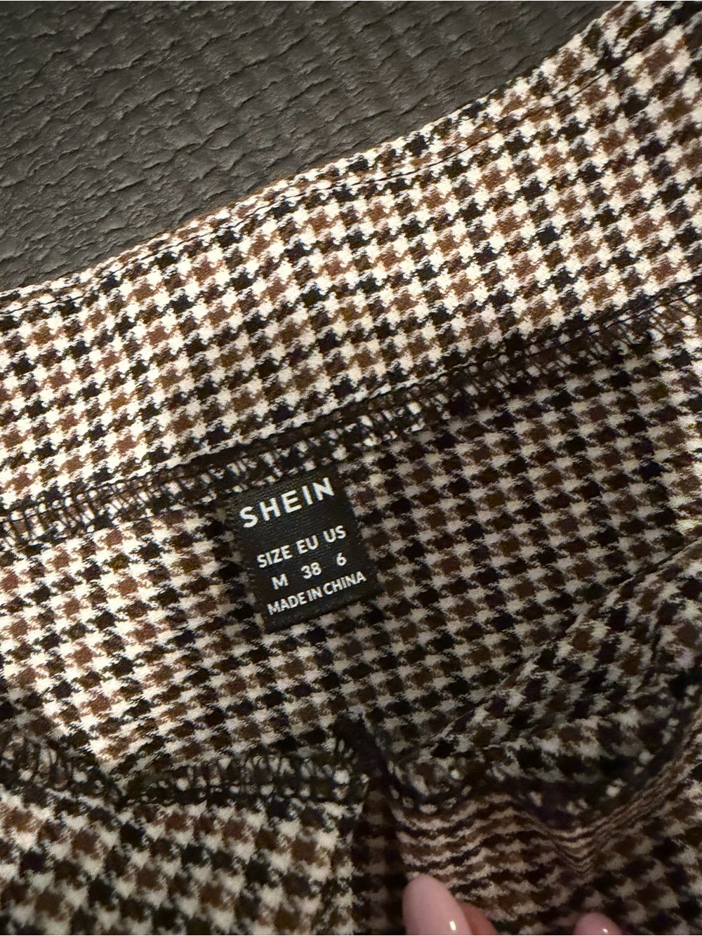 SHEIN Black & White Mini Houndstooth Skirt - Picture 2 of 2